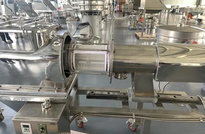 高服廠區內各類篩分機器展示 高服廠區內各類篩分機器展示